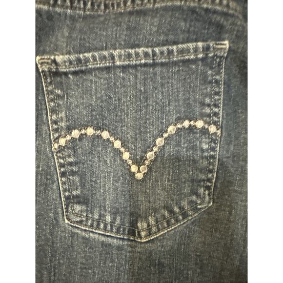 Levi’s Jeans Women Blue 30x32 Mid Rise Skinny Designs On Back Pockets - Picture 14 of 15